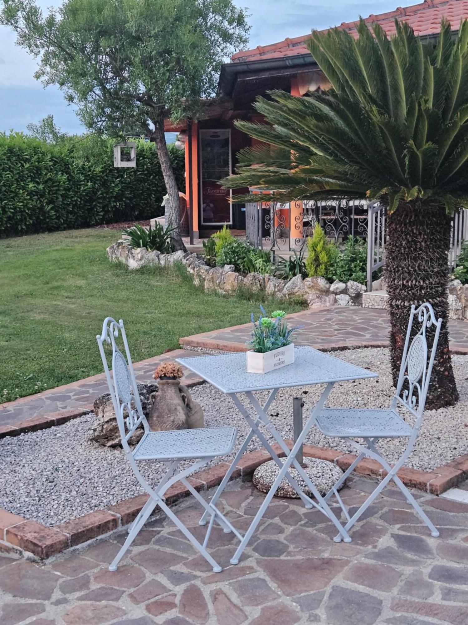 B&B Ferro Di Cavallo チボリ エクステリア 写真